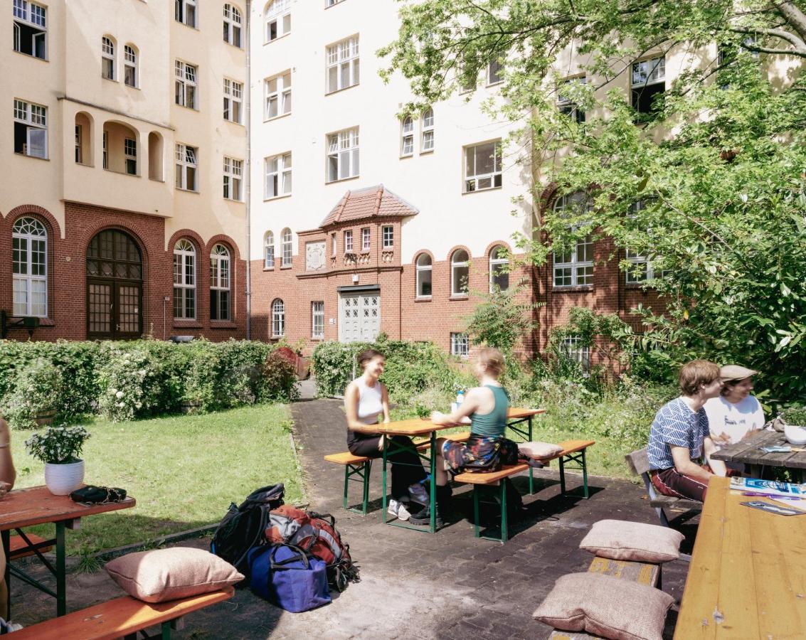 Three Little Pigs Hostel - Your Berlin Castle Exterior foto